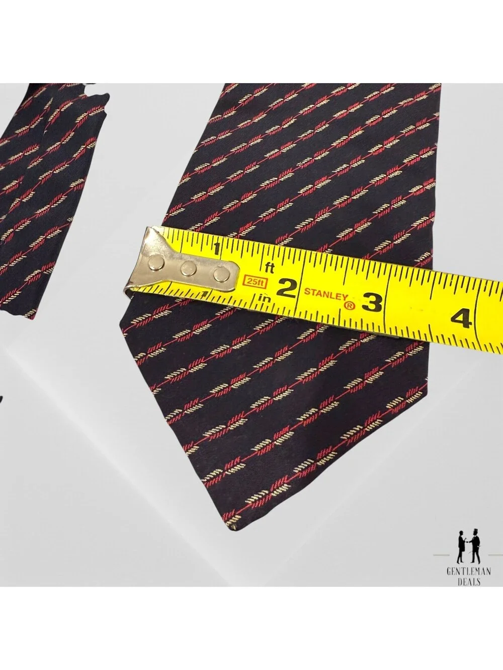 Bijan Beverly Hills Designer Silk Tie With Textured Finish & Stylish Navy 57x3.5